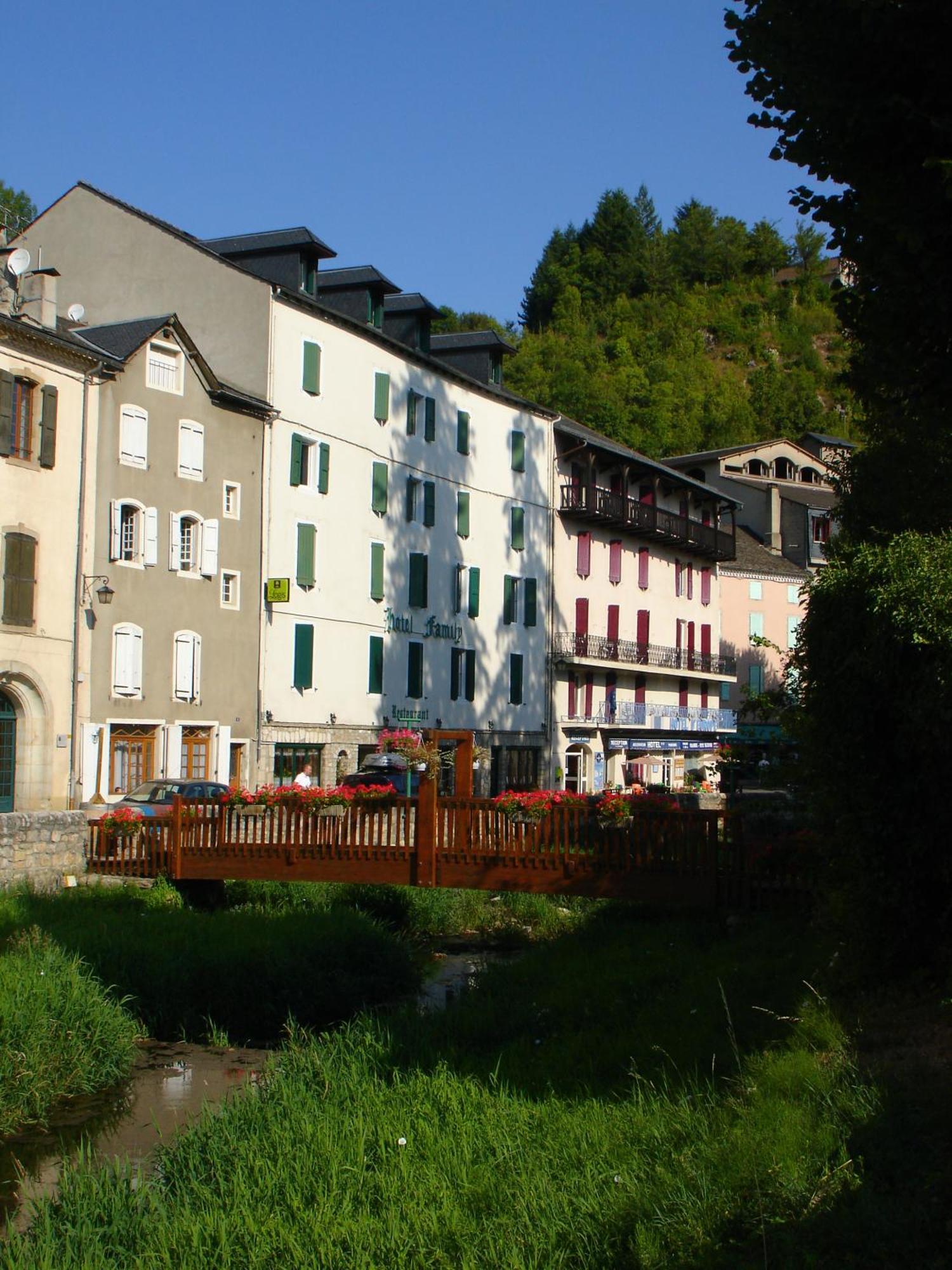 Logis Hotel Restaurant Family & Spa Meyrueis Exterior foto
