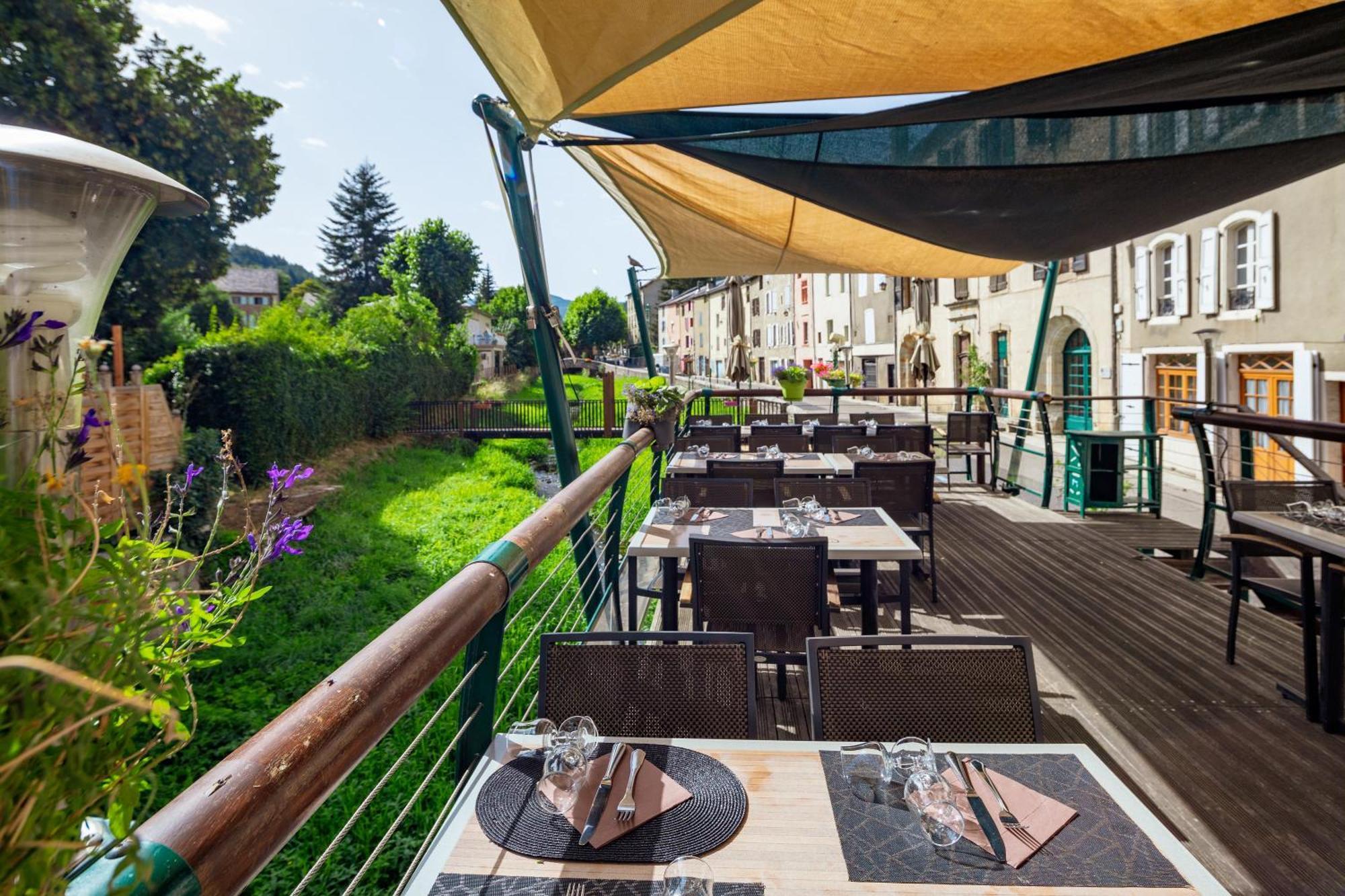 Logis Hotel Restaurant Family & Spa Meyrueis Exterior foto